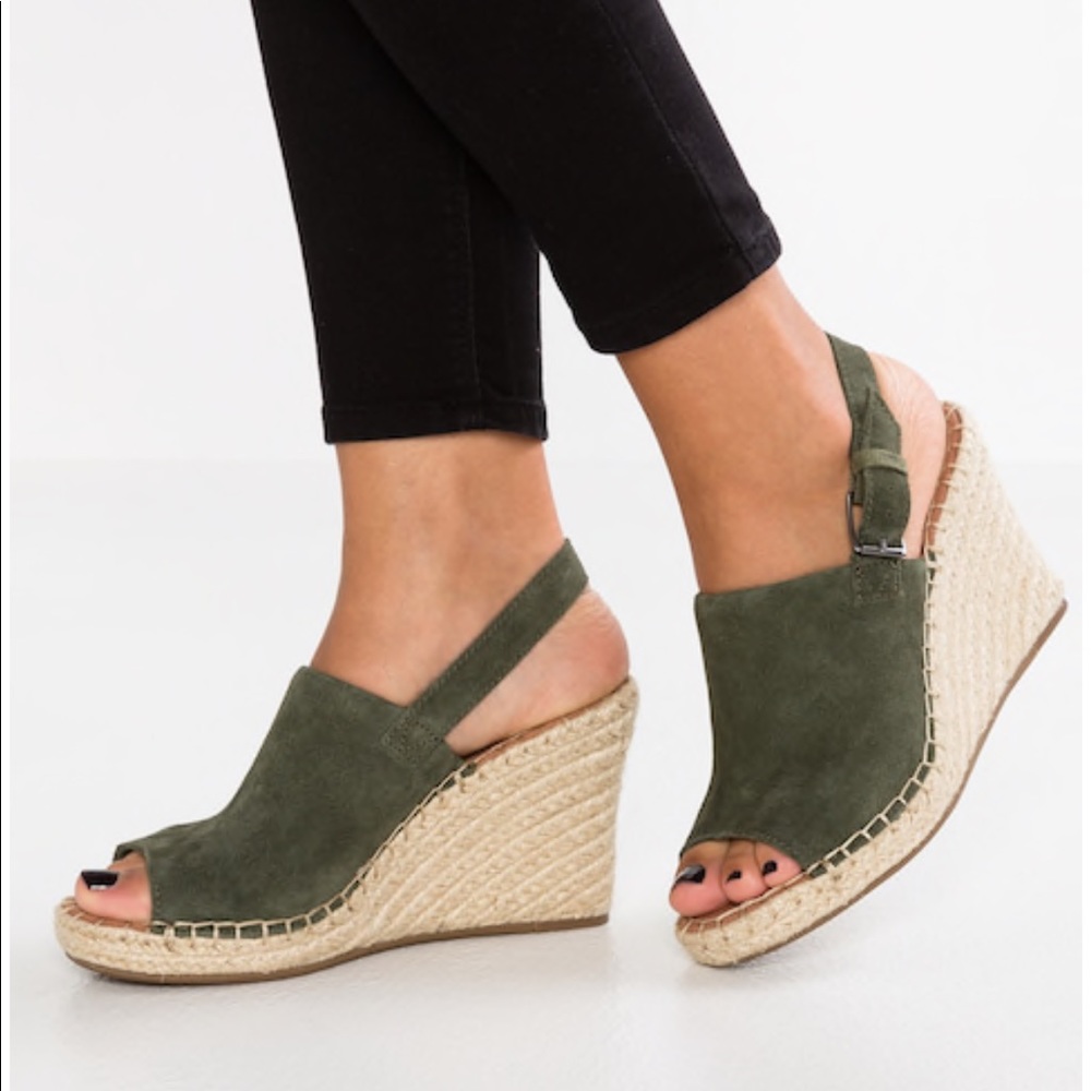 *NWOT* TOMS Monica wedges, suede green, size 8